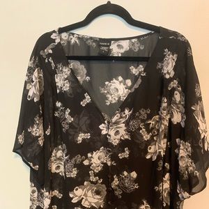Torrid sheer black and white floral button up blouse